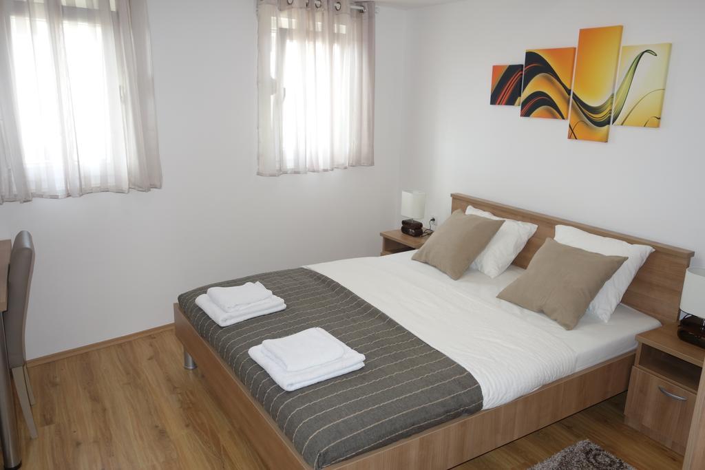Apartments Soldinn Привлака Стая снимка
