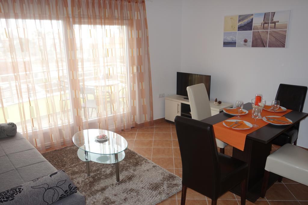 Apartments Soldinn Привлака Стая снимка
